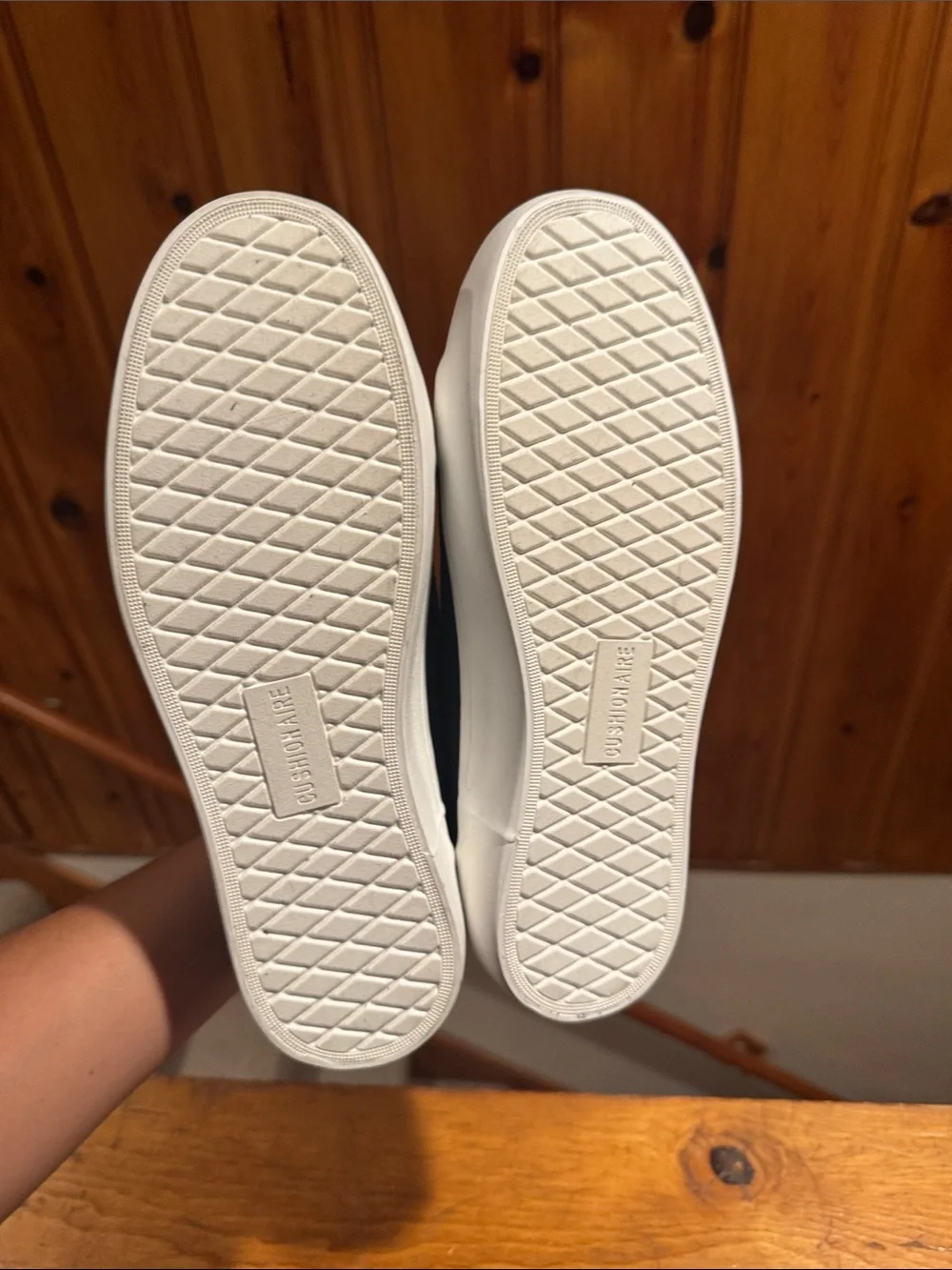 Women’s Black Canvas Low-Top Cushionaire Sneakers